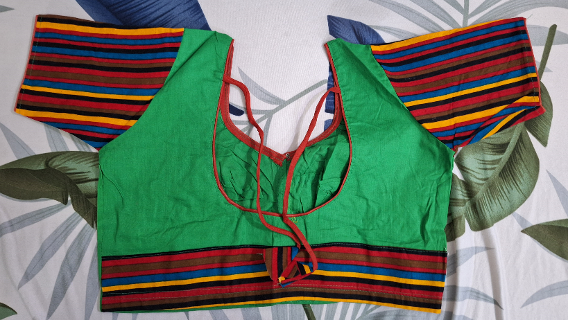 Blouse Round Neck Stripe Border with Sleeves & back